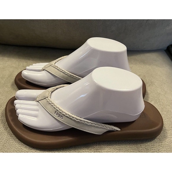 Flojos Shoes - Flojos Womens Ivory/Brown Maddy Memory Foam Flip Flop Sandals, Size 10 (US)
